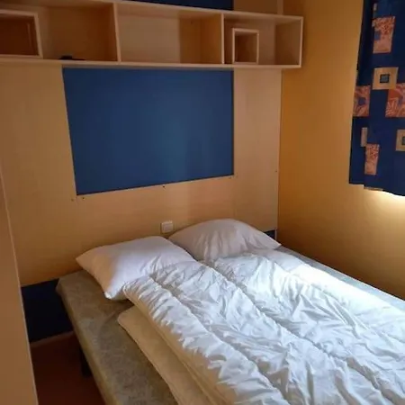 D005 Mobil home avec terrasse dans un camping 3 étoiles